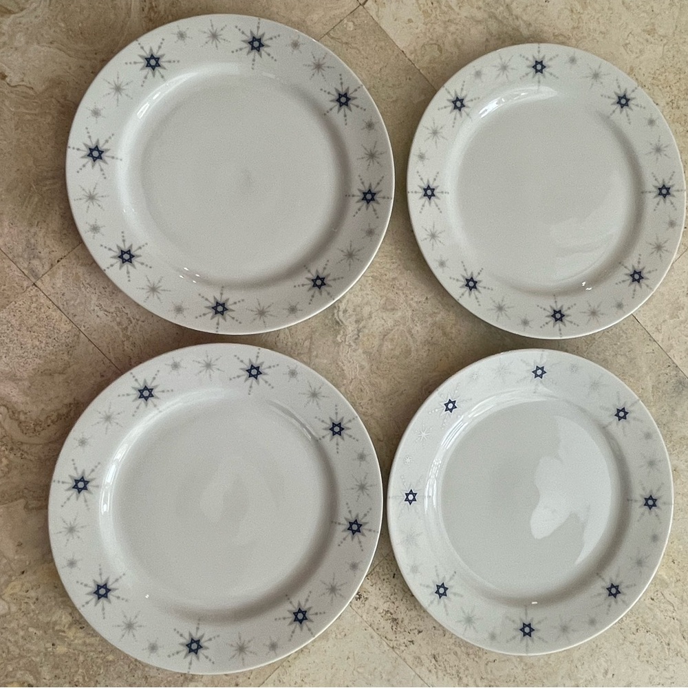 Crate & Barrel Star of David "Hanukkah" JEWISH HOLIDAY Pattern 13" Round Platter